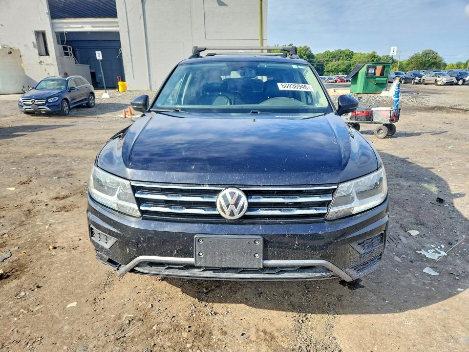 60936946 :رقم المزاد ، 3VV2B7AX4KM016761 vin ، 2019 Volkswagen Tiguan مزاد بيع