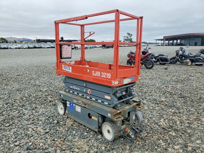 Продажа на аукционе авто 2018 Skyjack Industrial Equipment, vin: 22125525, номер лота: 59551276