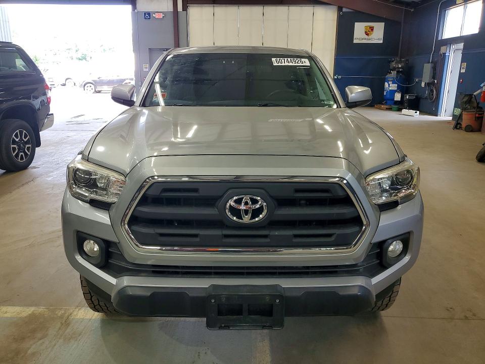 60744926 :رقم المزاد ، 3TMCZ5AN4HM076484 vin ، 2017 Toyota Tacoma مزاد بيع
