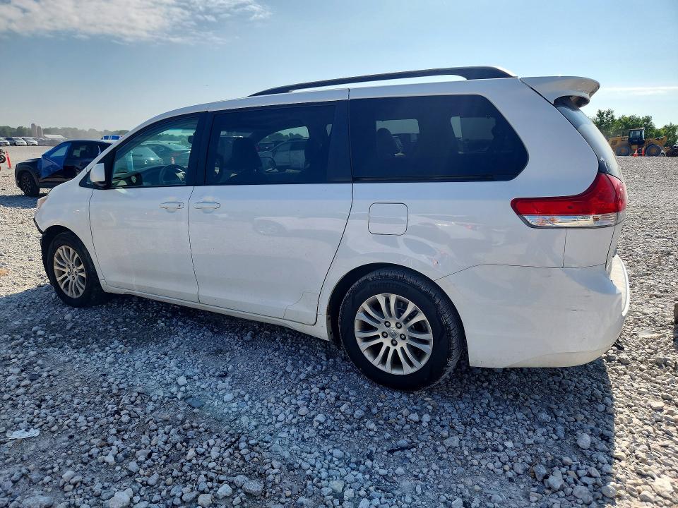 2014 Toyota Sienna მანქანა იყიდება აუქციონზე, vin: 5TDYK3DC6ES421325, აუქციონის ნომერი: 60034286