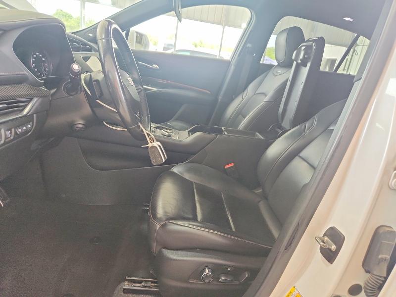 60556536 :رقم المزاد ، 1GYFZER40KF199418 vin ، 2019 Cadillac Xt4 مزاد بيع