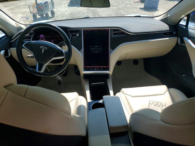 63232426 :رقم المزاد ، 5YJSA1E24JF252407 vin ، 2018 Tesla Model S مزاد بيع