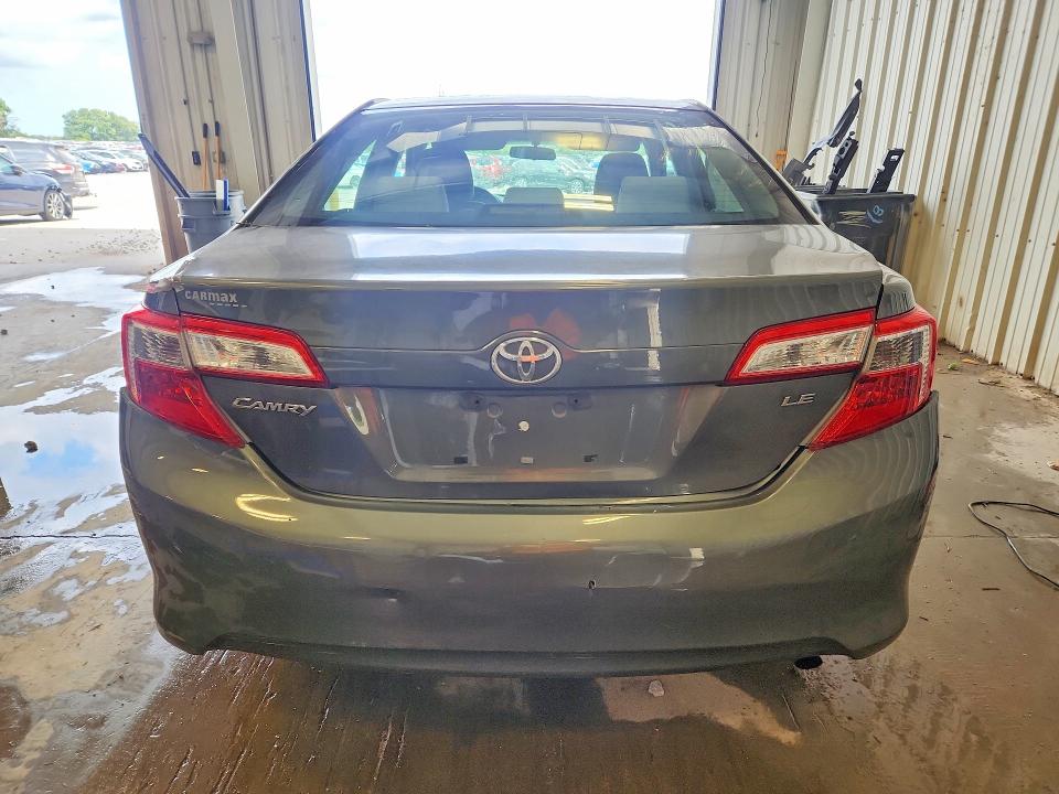 59175436 :رقم المزاد ، 4T4BF1FK4CR208452 vin ، 2012 Toyota Camry مزاد بيع