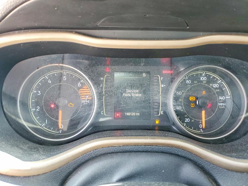 60708976 :رقم المزاد ، 1C4PJLCB5JD503723 vin ، 2018 Jeep Cherokee مزاد بيع