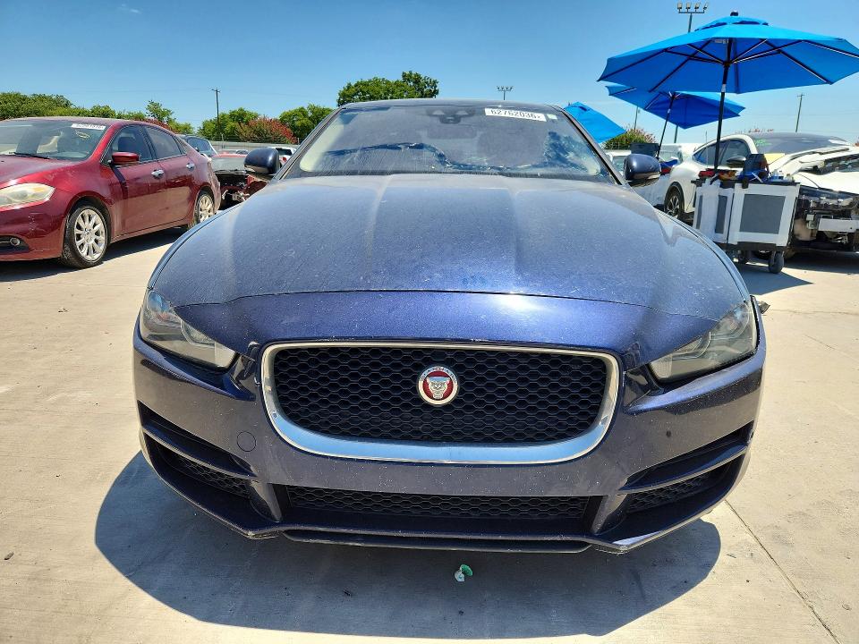 62762036 :رقم المزاد ، SAJAE4BG7HA968787 vin ، 2017 Jaguar Xe مزاد بيع