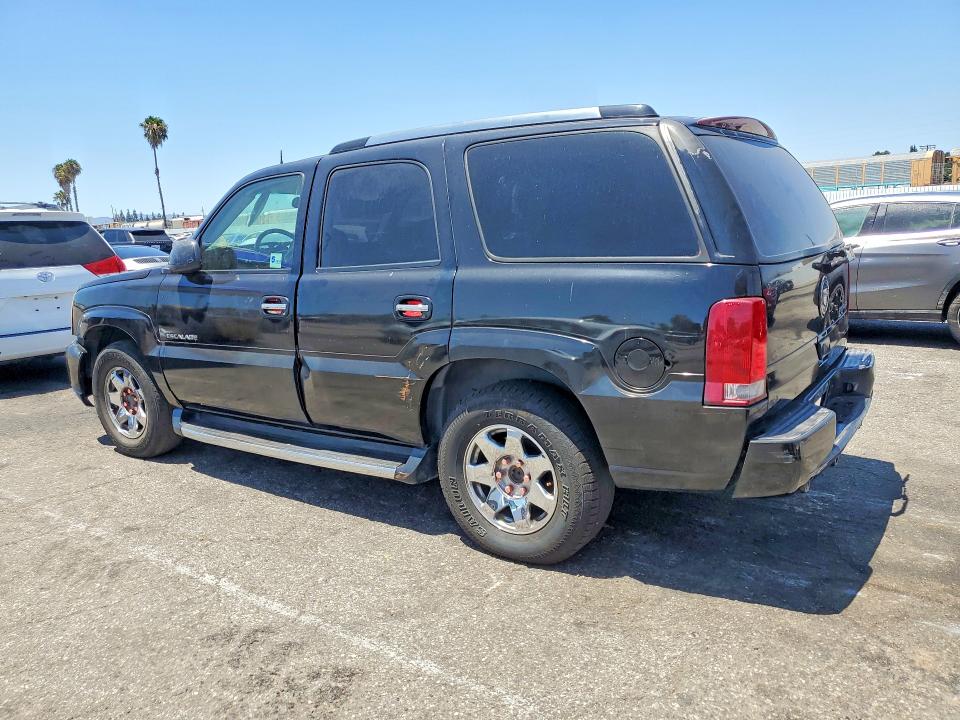 61820526 :رقم المزاد ، 1GYEK63N23R126381 vin ، 2003 Cadillac Escalade مزاد بيع