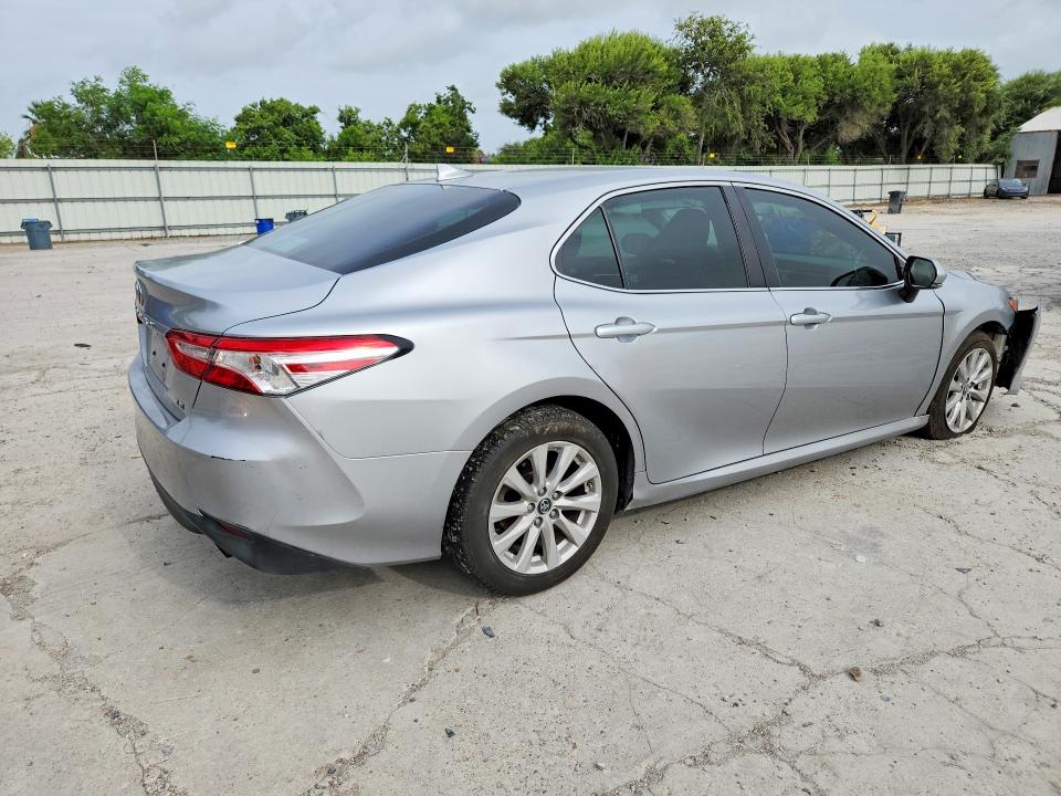 2019 Toyota Camry მანქანა იყიდება აუქციონზე, vin: 4T1B11HK0KU185868, აუქციონის ნომერი: 61024846
