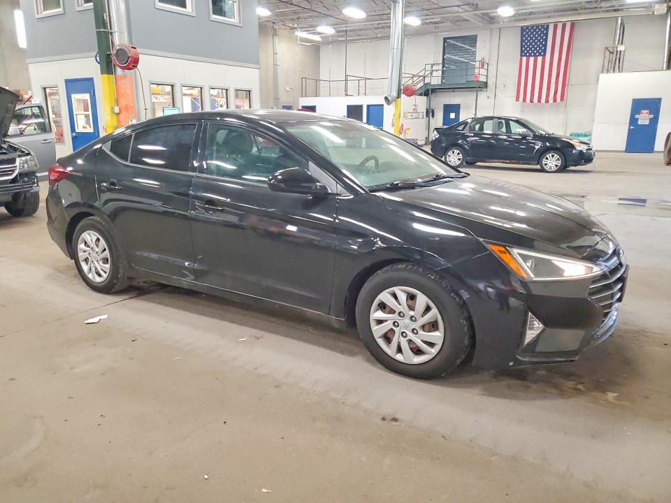 61361626 :رقم المزاد ، 5NPD74LF5KH424817 vin ، 2019 Hyundai Elantra مزاد بيع