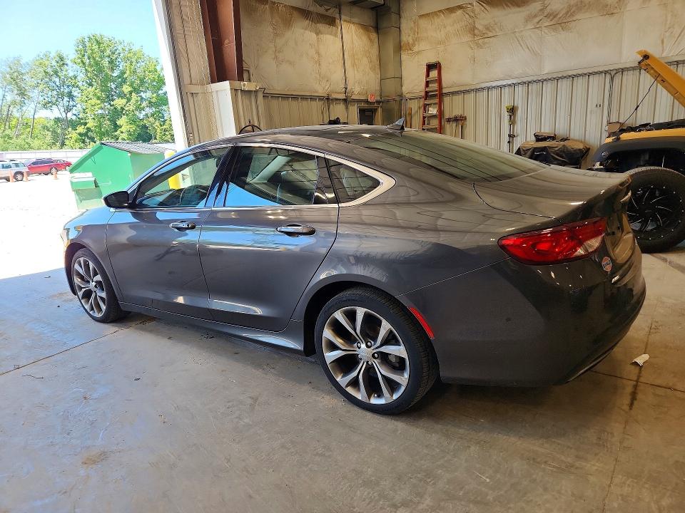60689846 :رقم المزاد ، 1C3CCCEG2FN593176 vin ، 2015 Chrysler 200 مزاد بيع