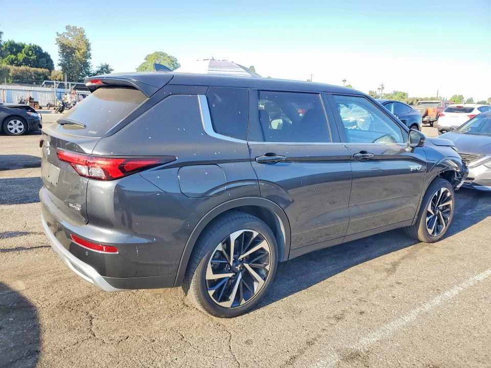 2024 Mitsubishi Outlander მანქანა იყიდება აუქციონზე, vin: JA4T5VA94RZ059614, აუქციონის ნომერი: 62766326