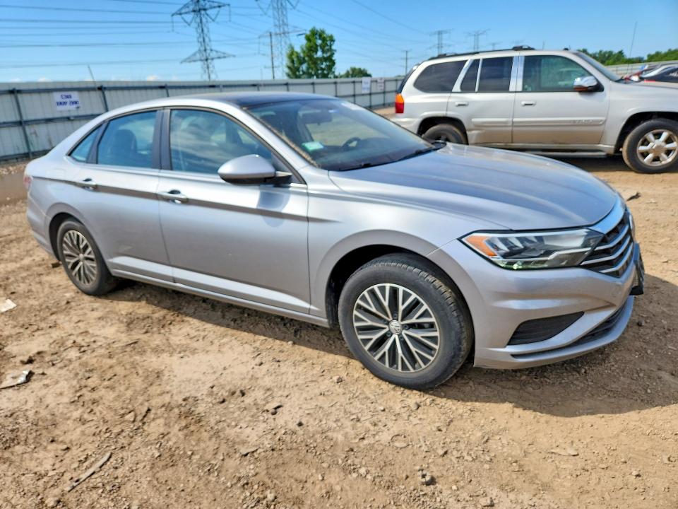 60767646 :رقم المزاد ، 3VWC57BU4MM057986 vin ، 2021 Volkswagen Jetta مزاد بيع