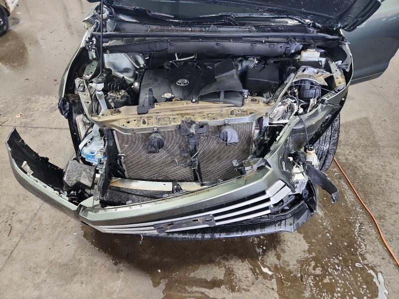 Продаж на аукціоні авто 2018 Toyota Highlander, vin: 5TDBZRFH3JS834844, номер лоту: 60195556