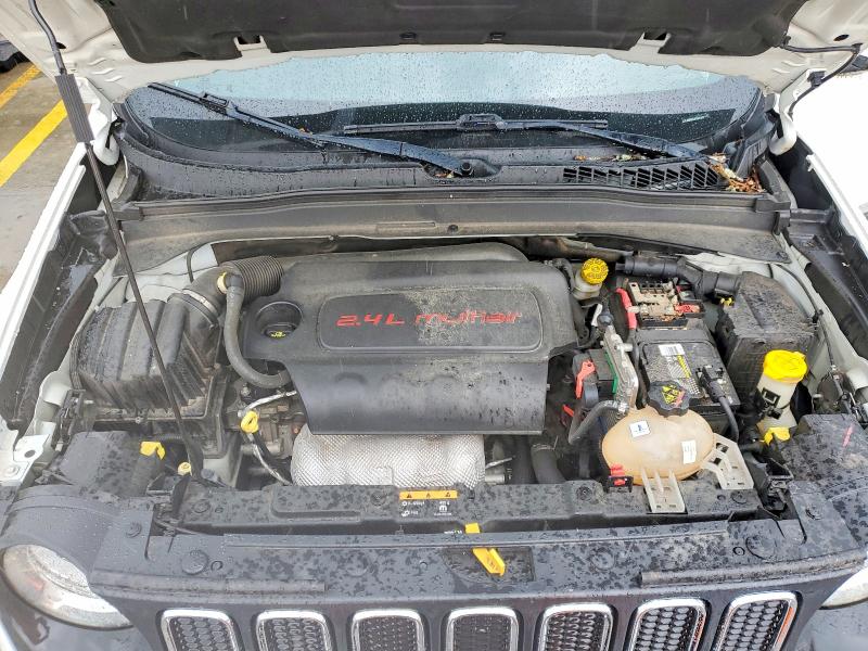 59873826 :رقم المزاد ، ZACCJBBB8JPH41402 vin ، 2018 Jeep Renegade مزاد بيع