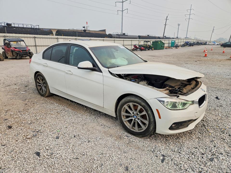 58266986 :رقم المزاد ، WBA8A9C50JK623147 vin ، 2018 Bmw 320 مزاد بيع