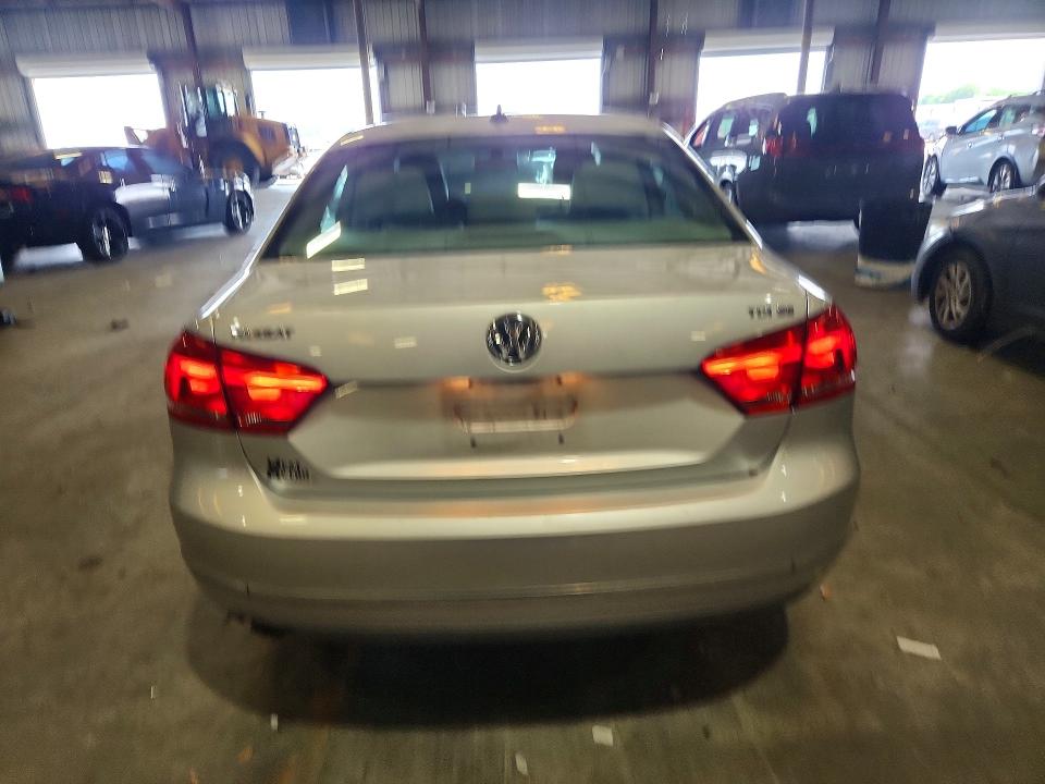 62695246 :رقم المزاد ، 1VWBN7A34DC029160 vin ، 2013 Volkswagen Passat مزاد بيع