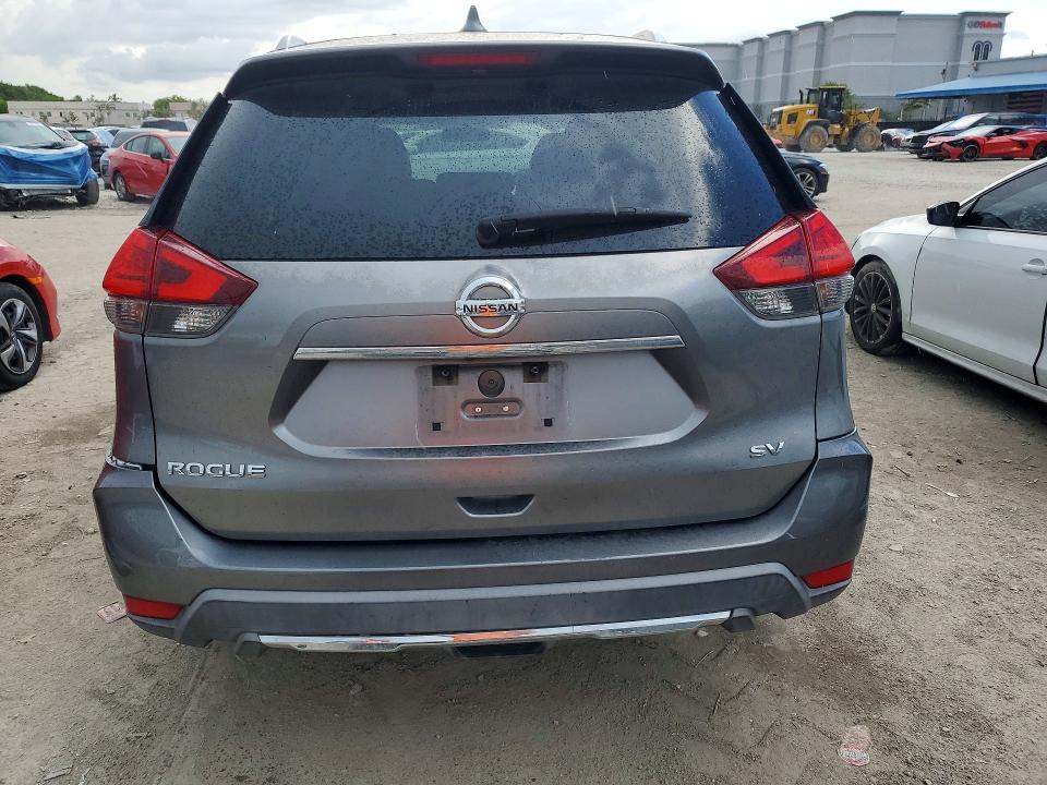 61738036 :رقم المزاد ، KNMAT2MT9HP543488 vin ، 2017 Nissan Rogue مزاد بيع