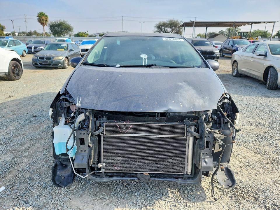 2014 Toyota Prius Plug-in Hybrid მანქანა იყიდება აუქციონზე, vin: JTDKN3DP7E3064478, აუქციონის ნომერი: 62874056