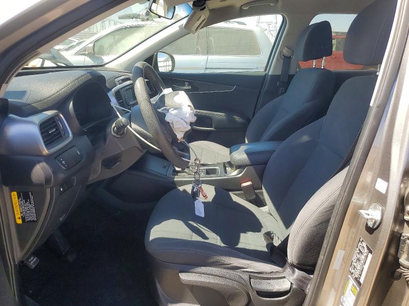 59868996 :رقم المزاد ، 5XYPG4A31HG217623 vin ، 2017 Kia Sorento مزاد بيع