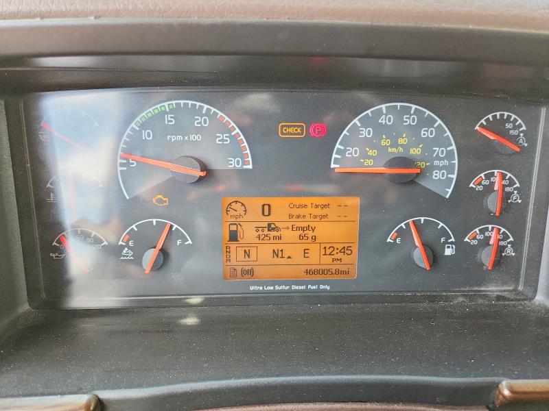 2015 Volvo Vnl 670 მანქანა იყიდება აუქციონზე, vin: 4V4NC9EH9FN922251, აუქციონის ნომერი: 61641656