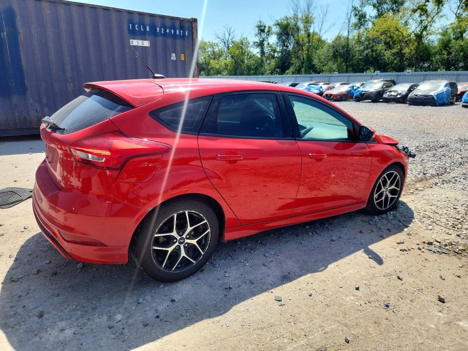 Продажа на аукционе авто 2016 Ford Focus, vin: 1FADP3K27GL334957, номер лота: 62959076
