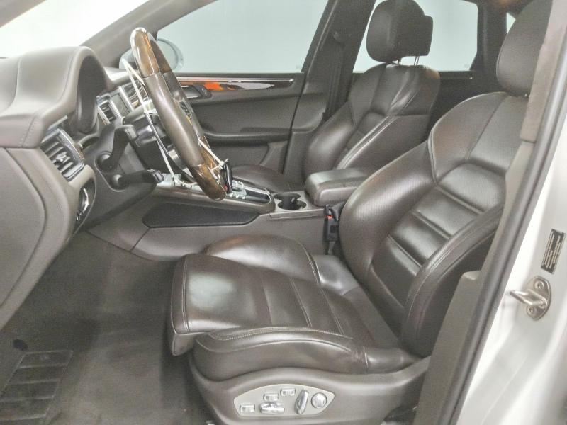 61798536 :رقم المزاد ، WP1AF2A5XFLB96799 vin ، 2015 Porsche Macan مزاد بيع