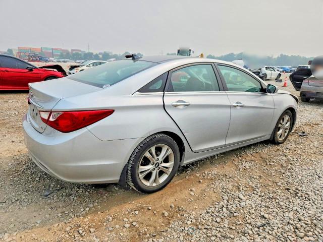 61591396 :رقم المزاد ، 5NPEC4AC6DH808598 vin ، 2013 Hyundai Sonata مزاد بيع