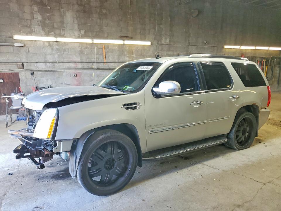 Auction sale of the 2011 Cadillac Escalade, vin: 1GYS4BEF7BR319040, lot number: 61358286