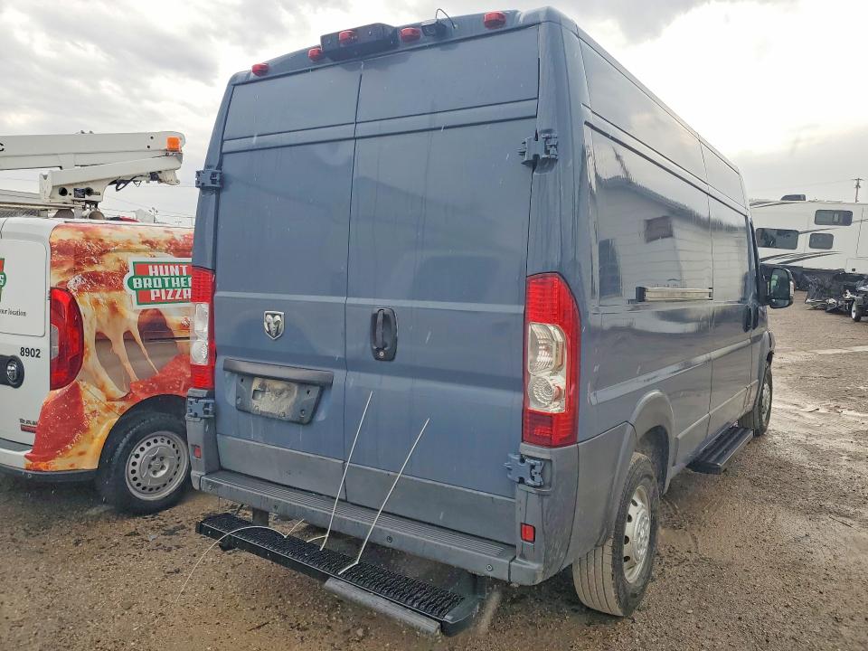 61761216 :رقم المزاد ، 3C6TRVDG9JE161258 vin ، 2018 Ram Promaster 2500 مزاد بيع