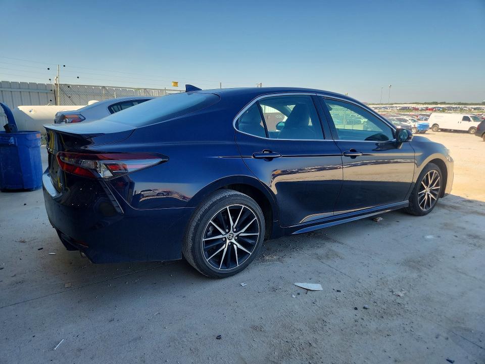 Продаж на аукціоні авто 2022 Toyota Camry, vin: 4T1G11AK6NU075735, номер лоту: 60322776