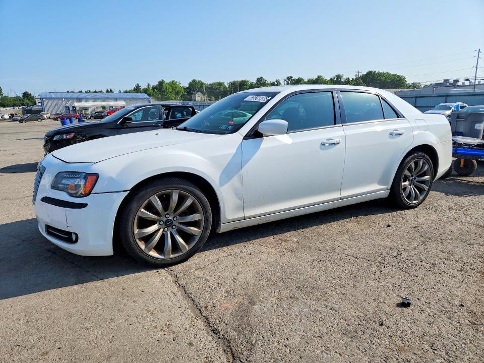 2014 Chrysler 300 მანქანა იყიდება აუქციონზე, vin: 2C3CCABG8EH301563, აუქციონის ნომერი: 59581826