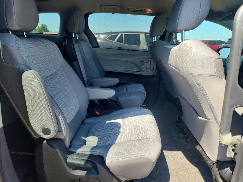60684716 :رقم المزاد ، 5TDKSKFC0NS054712 vin ، 2022 Toyota Sienna مزاد بيع