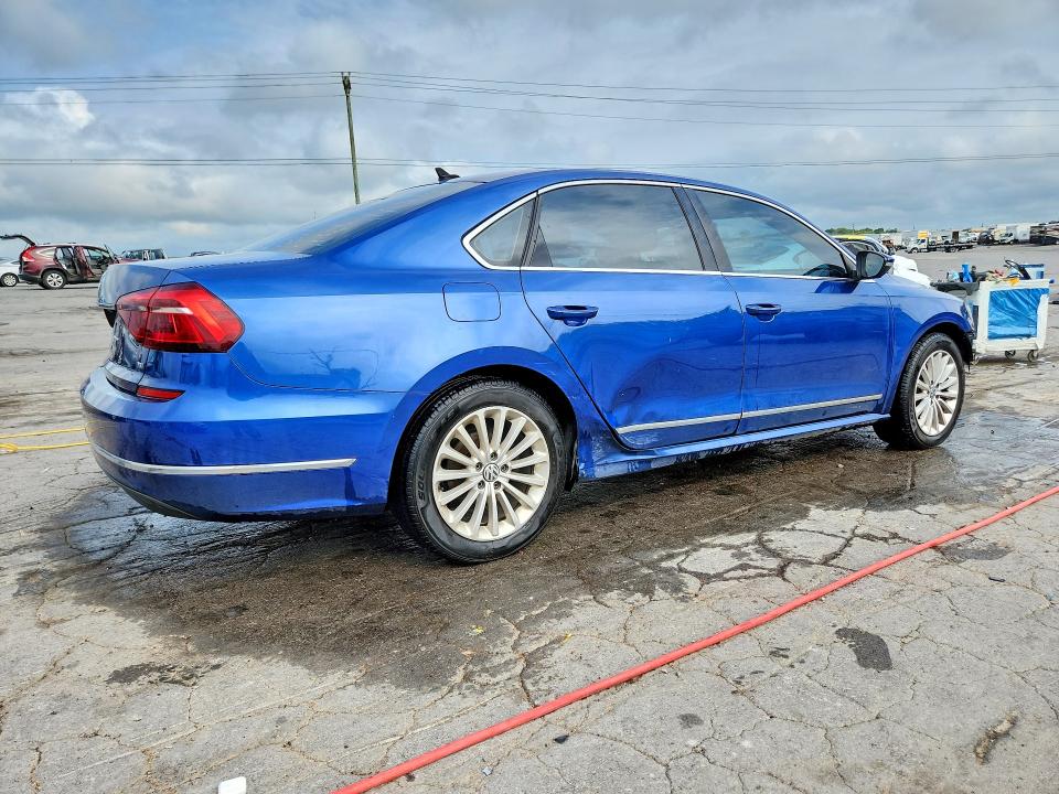 Aukcja sprzedaży 2017 Volkswagen Passat, vin: 1VWBT7A38HC075599, numer aukcji: 61710946