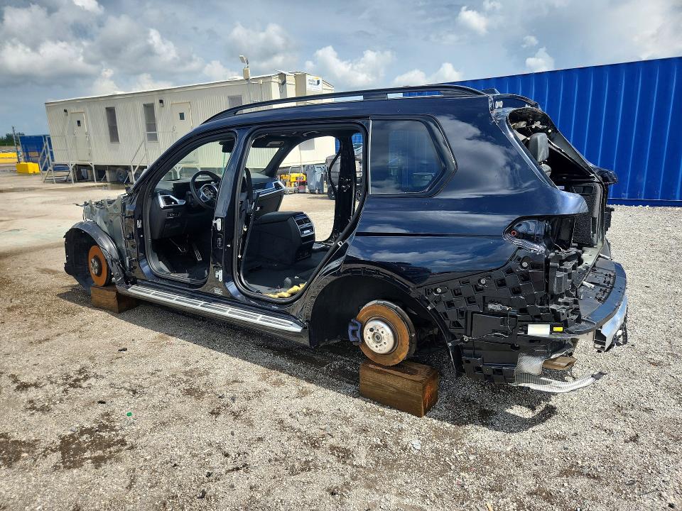 62848836 :رقم المزاد ، 5UX23EM01T9106561 vin ، 2026 Bmw X7 مزاد بيع
