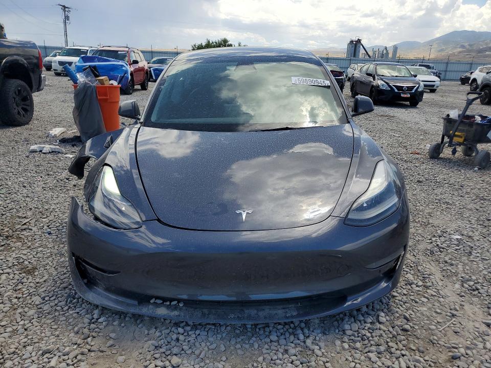 59890946 :رقم المزاد ، 5YJ3E1EA0NF194415 vin ، 2022 Tesla Model 3 مزاد بيع
