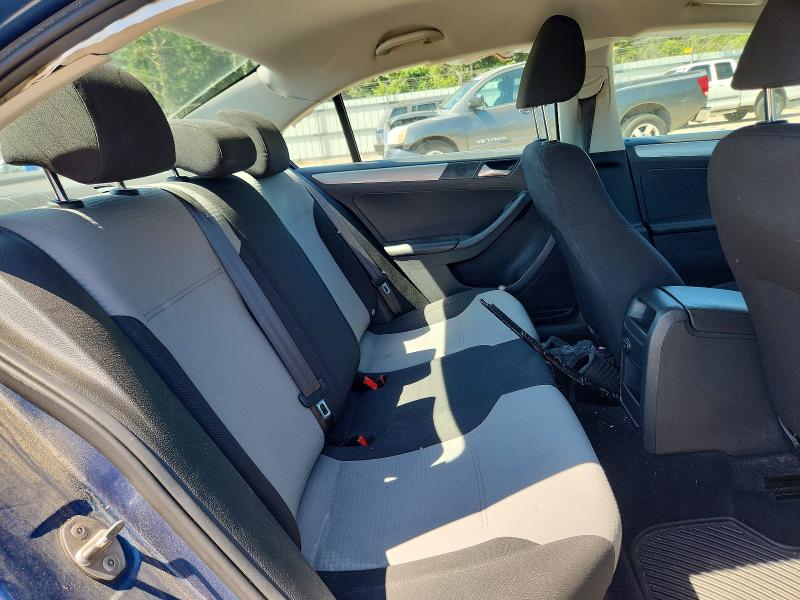 60763906 :رقم المزاد ، 3VW2B7AJ1HM288670 vin ، 2017 Volkswagen Jetta مزاد بيع