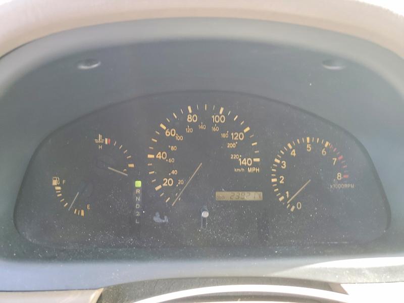 60833356 :رقم المزاد ، JTJGF10U510110496 vin ، 2001 Lexus Rx مزاد بيع