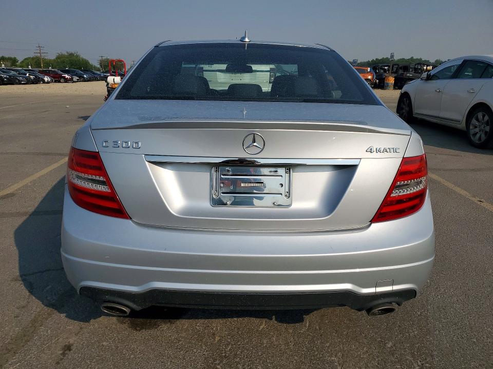 61769386 :رقم المزاد ، WDDGF8BB0CR204457 vin ، 2012 Mercedes-benz C مزاد بيع