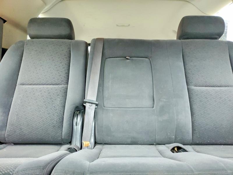 60656796 :رقم المزاد ، 1GNFC16037J207833 vin ، 2007 Chevrolet Suburban مزاد بيع