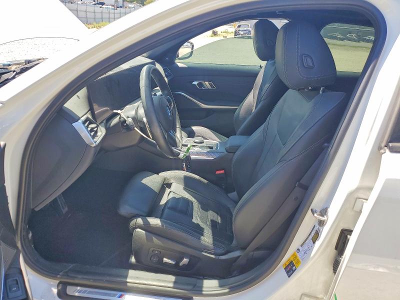 60437946 :رقم المزاد ، 3MW39FF09P8C97313 vin ، 2023 Bmw 330e مزاد بيع