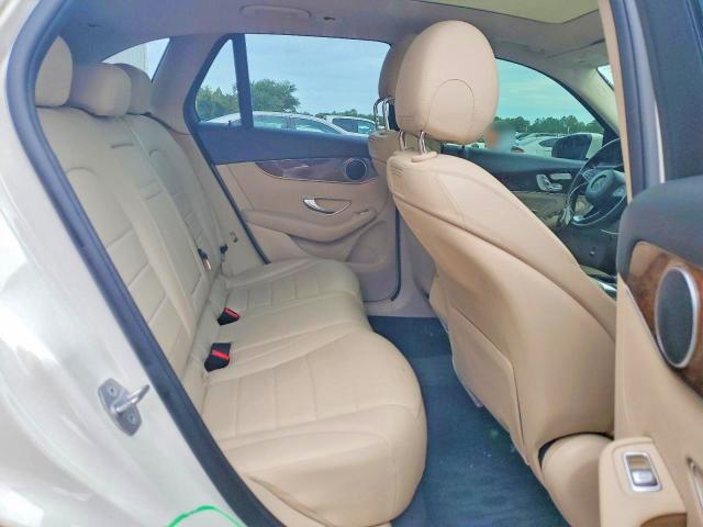 60485286 :رقم المزاد ، WDC0G4JBXJV021360 vin ، 2018 Mercedes-benz Glc مزاد بيع