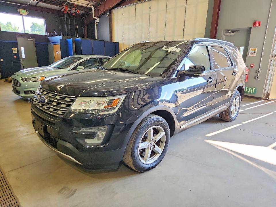 60611386 :رقم المزاد ، 1FM5K8DH6HGA14045 vin ، 2017 Ford Explorer مزاد بيع