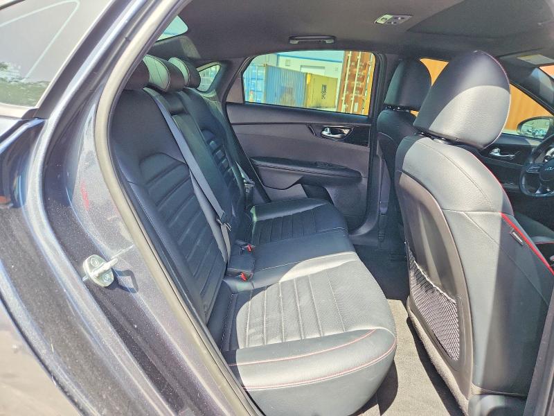 61053596 :رقم المزاد ، 3KPF44AC9PE643768 vin ، 2023 Kia Forte مزاد بيع