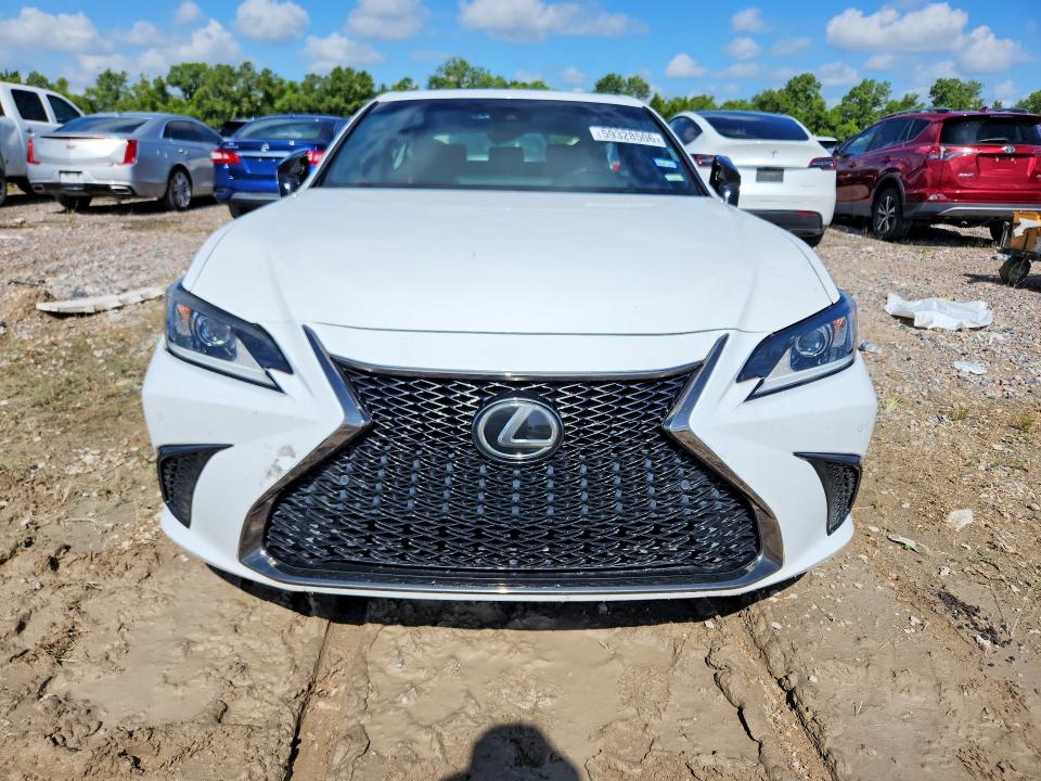 Продажа на аукционе авто 2019 Lexus Es, vin: 58ABZ1B15KU022750, номер лота: 59328506