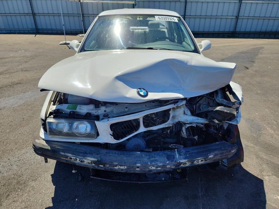 63509926 :رقم المزاد ، WBACD4324WAV61243 vin ، 1998 Bmw 328 مزاد بيع