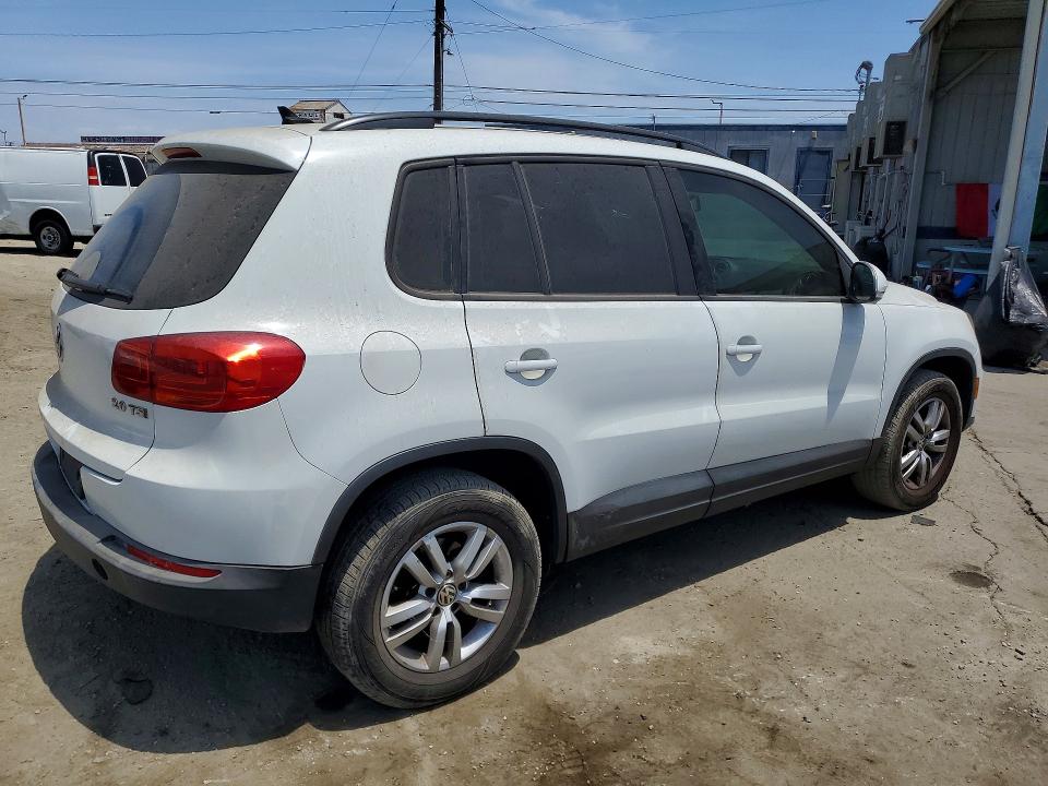 Продажа на аукционе авто 2015 Volkswagen Tiguan, vin: WVGAV7AX4FW614495, номер лота: 62639746