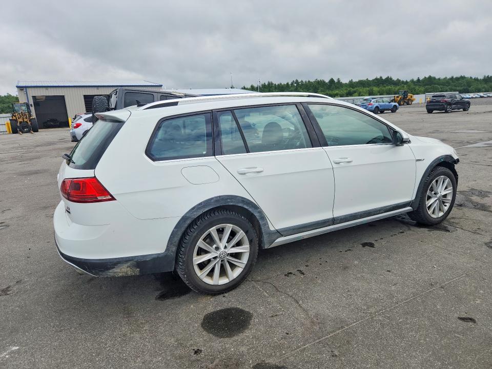 62641986 :رقم المزاد ، 3VWH17AU4HM530455 vin ، 2017 Volkswagen Golf Alltrack مزاد بيع