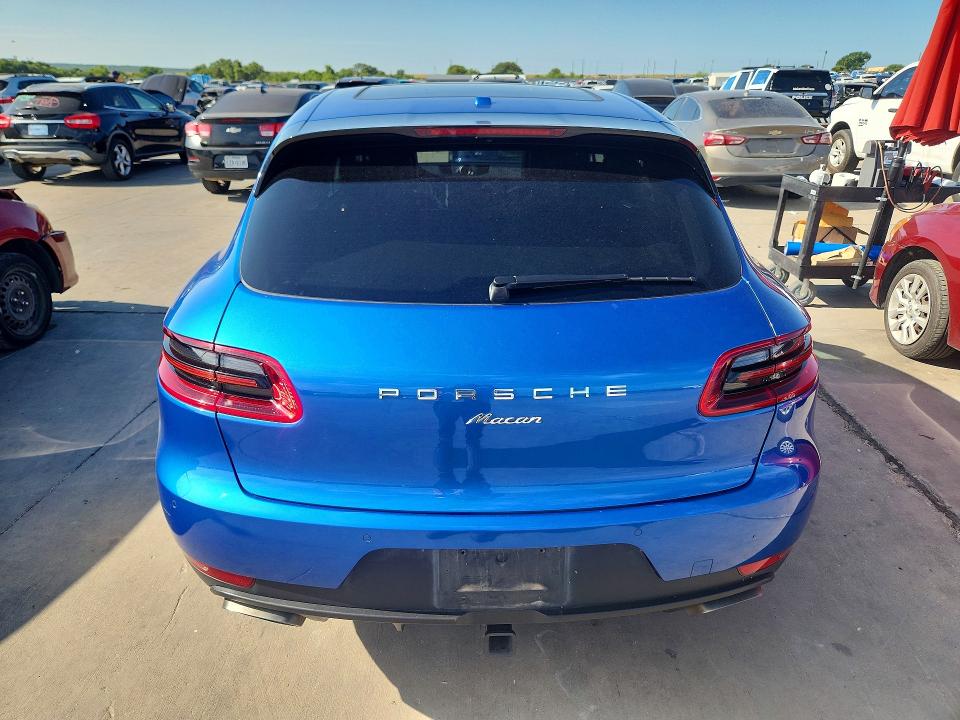 60678386 :رقم المزاد ، WP1AA2A54HLB83936 vin ، 2017 Porsche Macan مزاد بيع