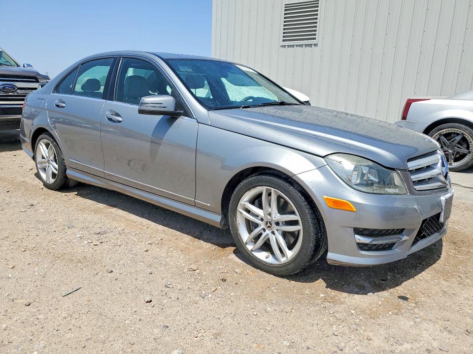 63025616 :رقم المزاد ، WDDGF8AB6DG141850 vin ، 2013 Mercedes-benz C مزاد بيع