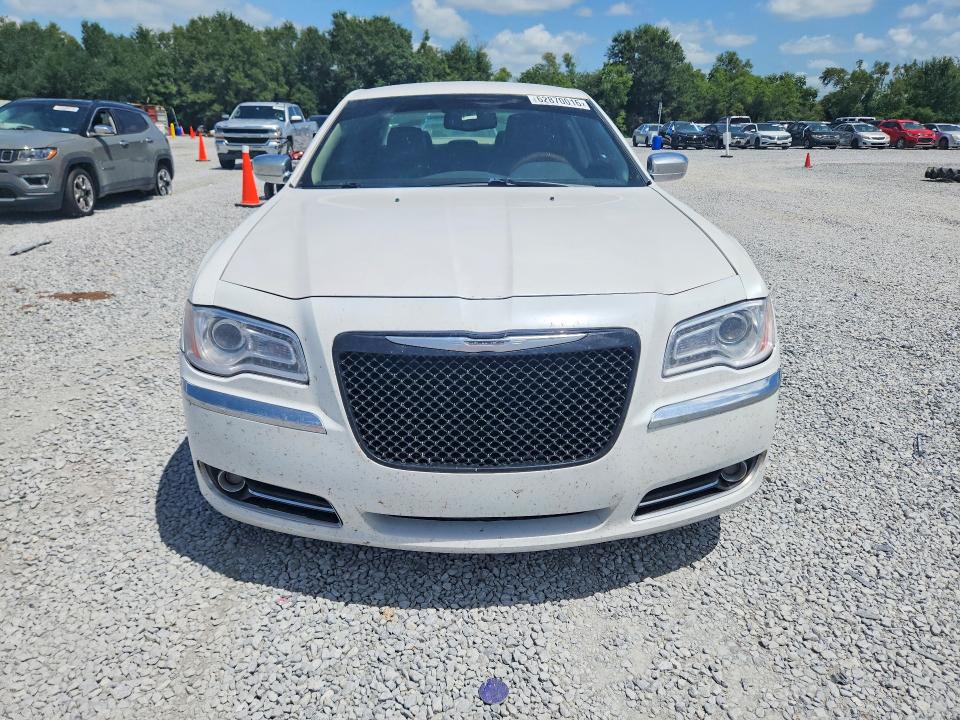 62870016 :رقم المزاد ، 2C3CCAET2DH577390 vin ، 2013 Chrysler 300c مزاد بيع