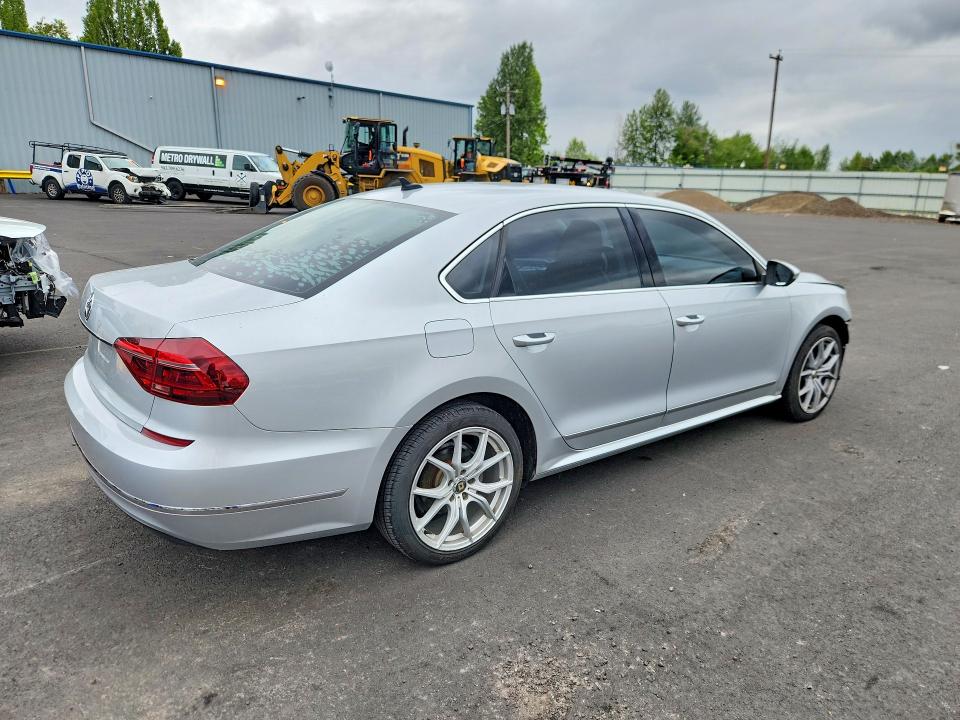 2017 Volkswagen Passat მანქანა იყიდება აუქციონზე, vin: 1VWBT7A32HC077557, აუქციონის ნომერი: 59195296